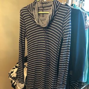 Navy Tommy Bahama reversible dress